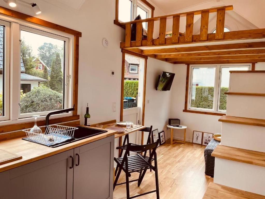 Tiny House Fleesensee Mit Eigenem Garten Und Nur Wenige Meter Vom Seeufer Göhren-Lebbin エクステリア 写真